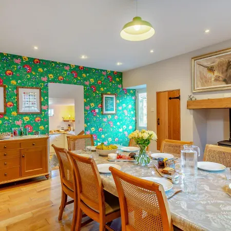 Holiday home Ellerton House *