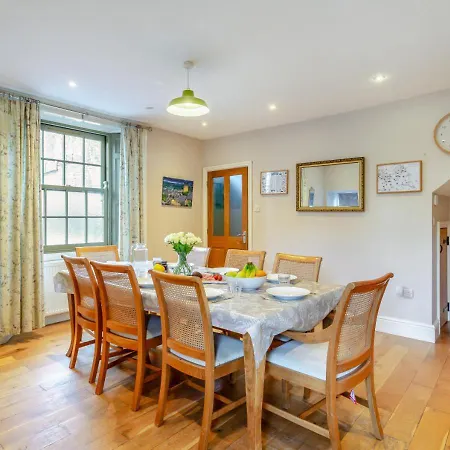 Holiday home Ellerton House *