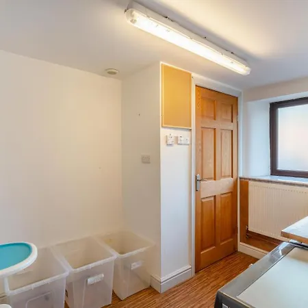 4 Bed In Oc-e30633 *