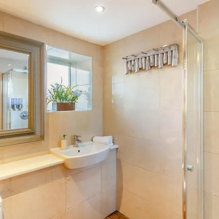 4 Bed In Oc-e30633
